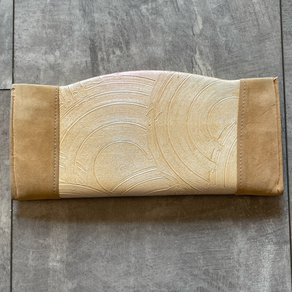 Fashion Inspired Gold/Rhinestone Clutch Bag - Picture 2 of 6